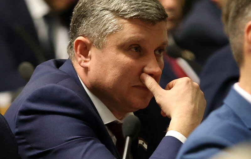 Так Максим Автаев выглядел на сессиях Госсобрания РМ. Фото: Столица С 