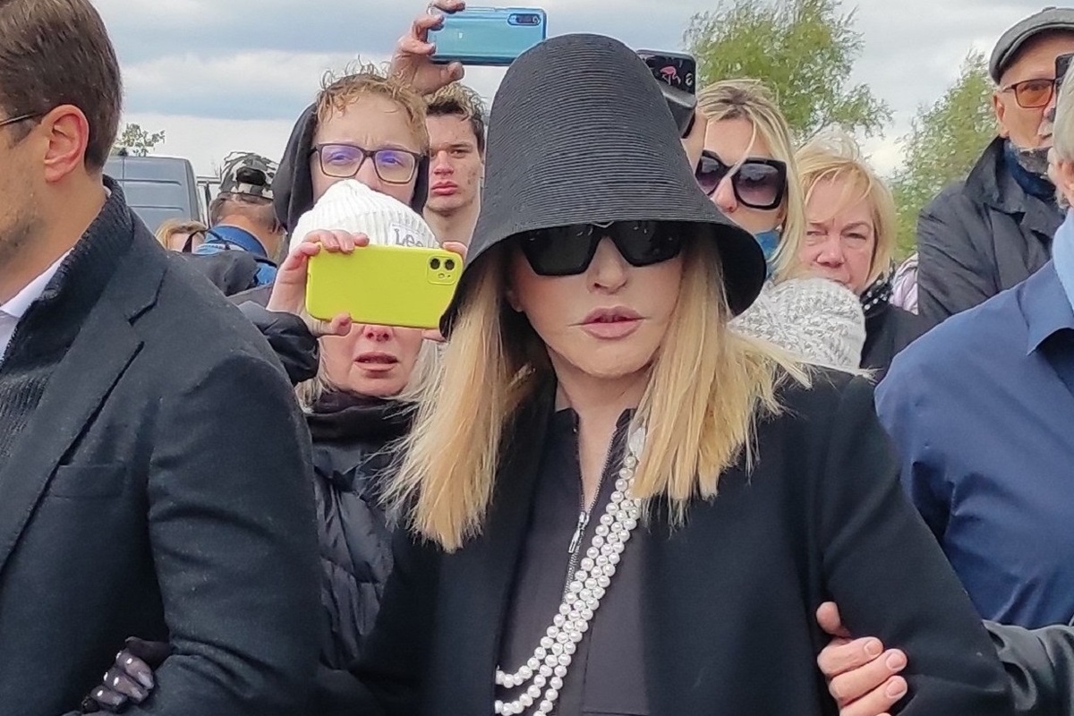 Алла Пугачева постоянно гуляет в Юрмале, когда на Кипре не выходила из дома. Фото: globallookpress.com