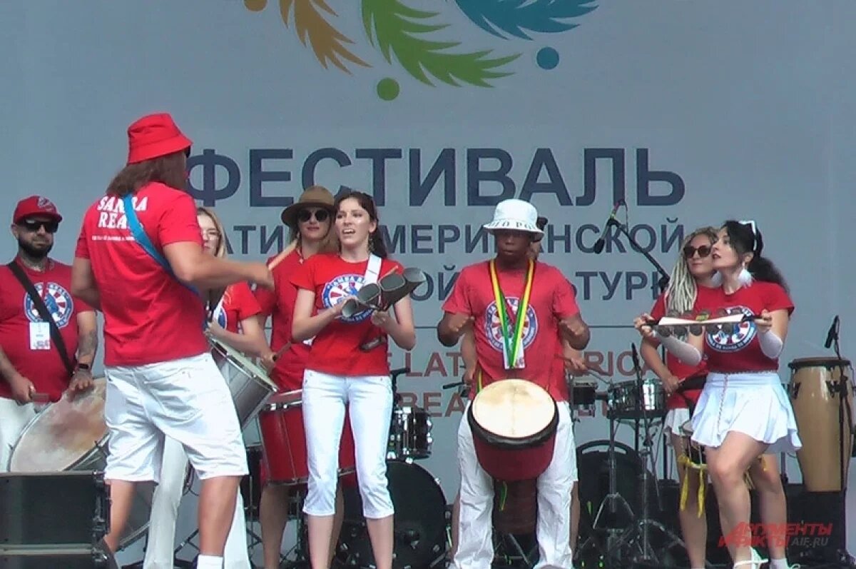    Танцуем ча-ча-ча.