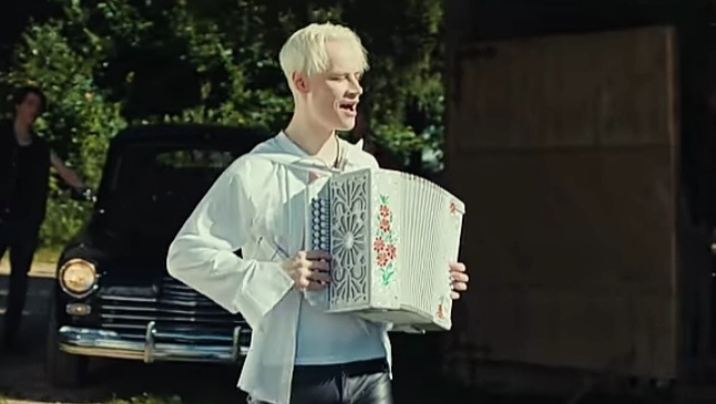 Источник: скриншот видеоклипа "Душа нараспашку"