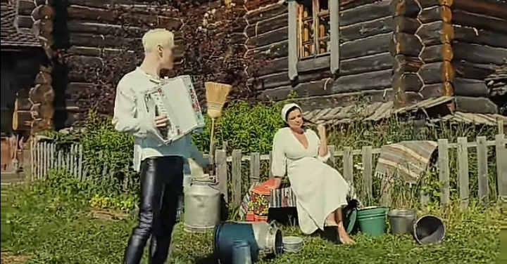 Источник: скриншот видеоклипа "Душа нараспашку"