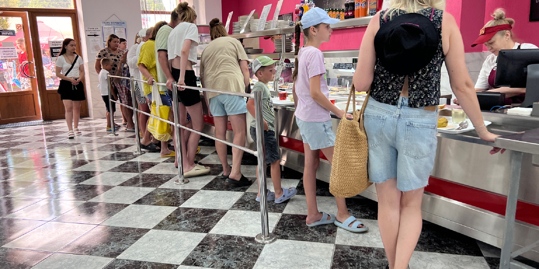 Абхазия: Цены в столовых и кафе на курорте в 7 км от России. Сколько денег брать с собой в Цандрыпш?