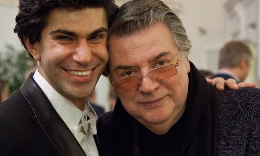 «Мне ближе самоирония – это спасение от всего, что вокруг»