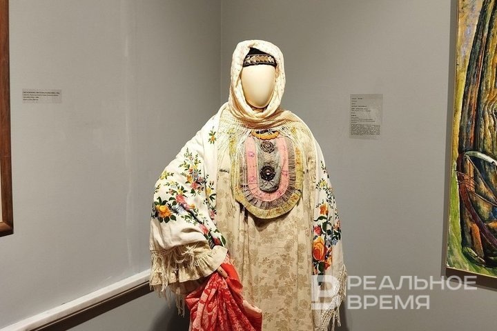 Театр Камала собрал костюм свахи. Радиф Кашапов / realnoevremya.ru