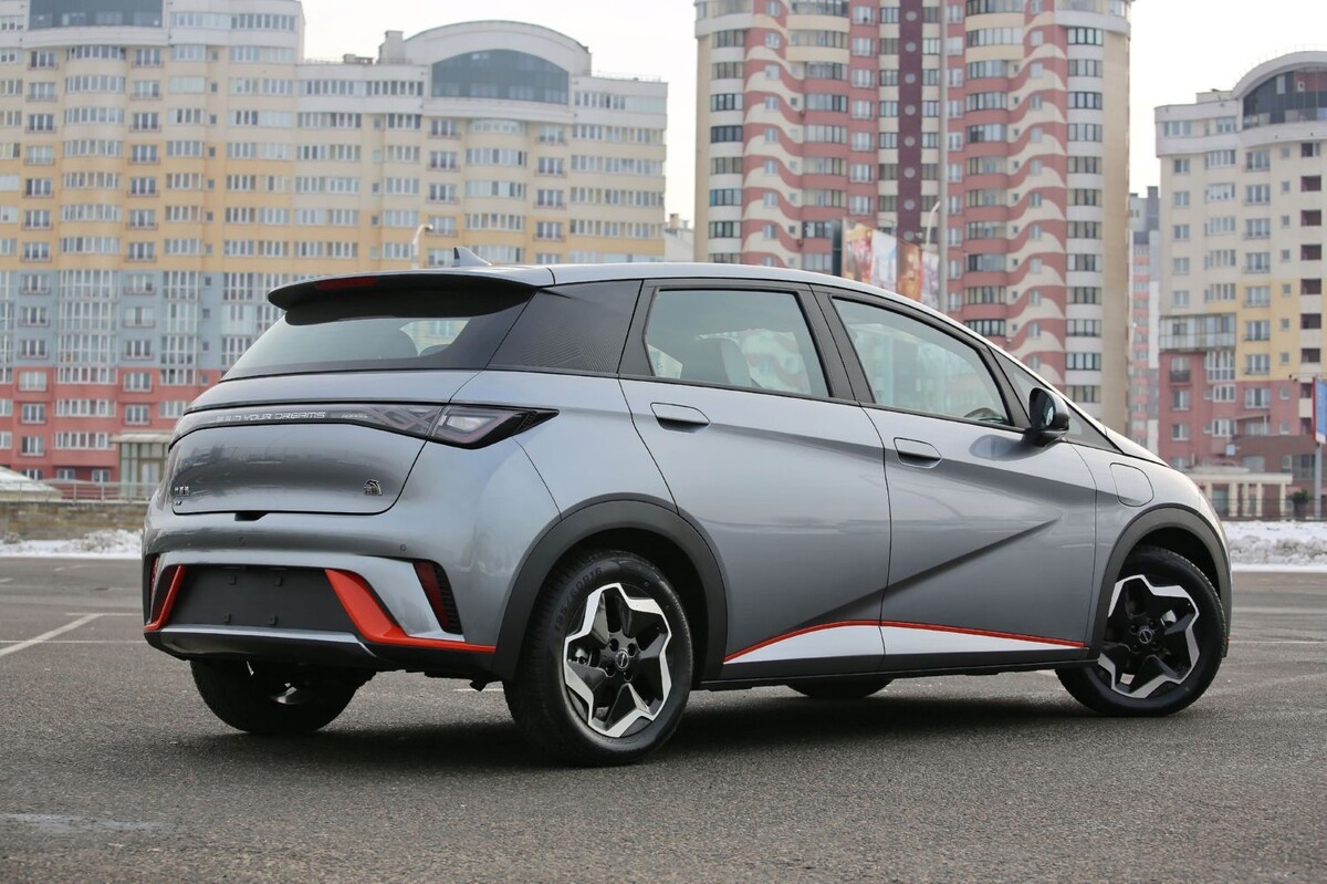 BYD Dolphin - более дорогое исполнение модели Seagull
