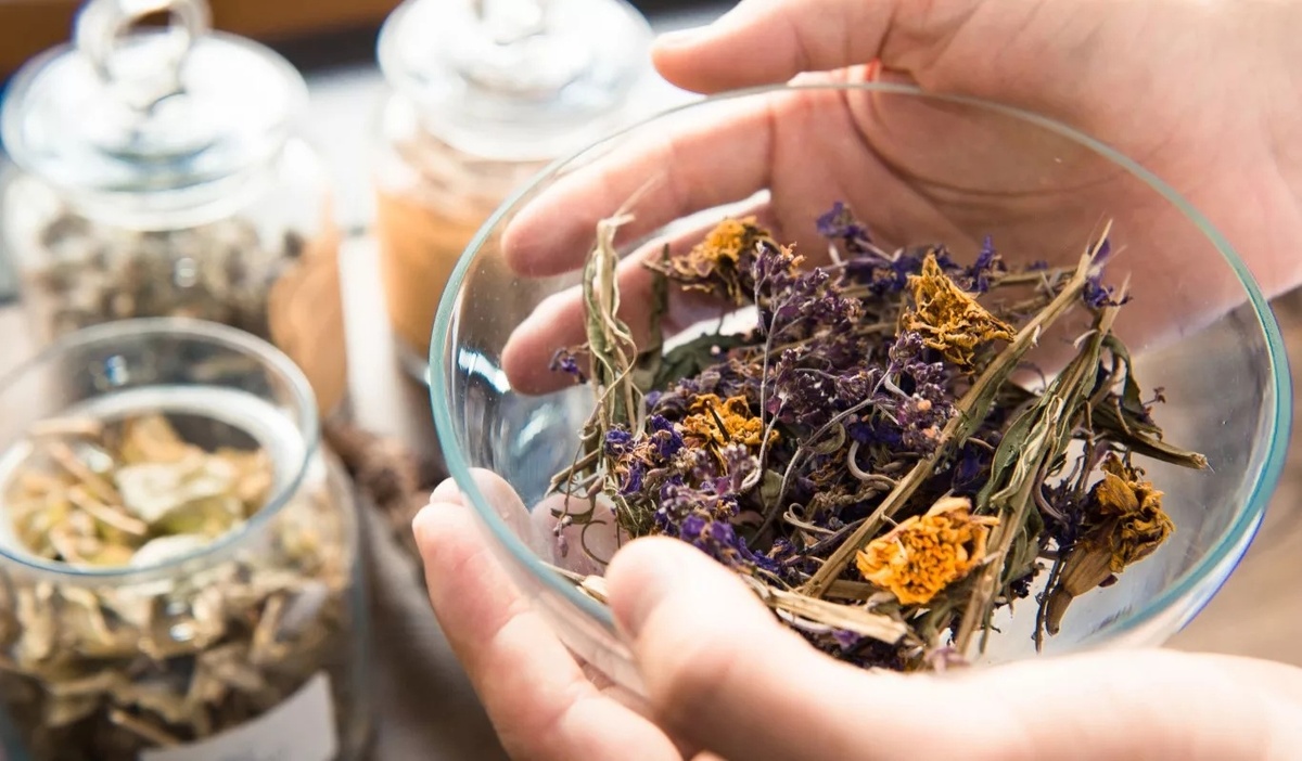 Травы, которые оздоравливают женское тело на физическом и энергетическом уровне.