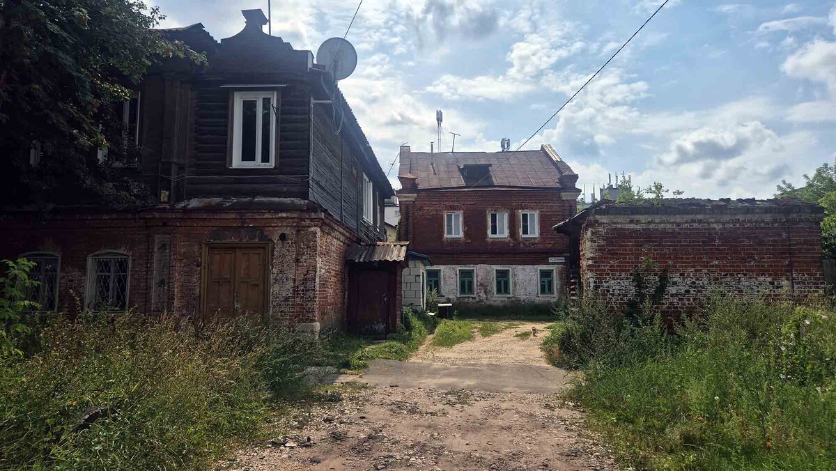 Добро пожаловать в Ковров. Город с населением 130 тысяч человек. Промышленный центр Владимирской области. А примерно так выглядит его исторический центр