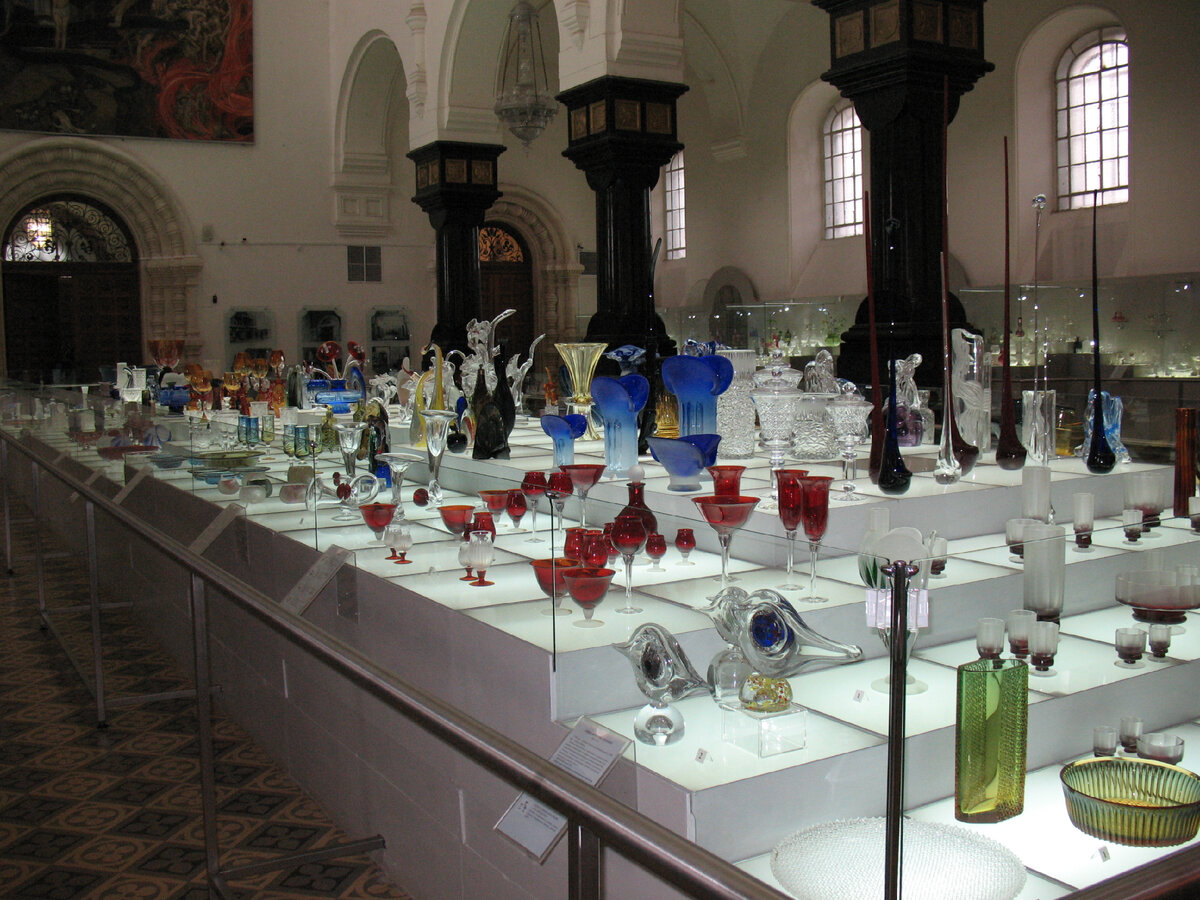 Сдэк гусь хрустальный революции 6а. Гусь-хрустальный магазин хрусталя. Хрустальный лебедь завод гусь-хрустальный. Солярий гусь хрустальный. Сауна бухта гусь хрустальный.