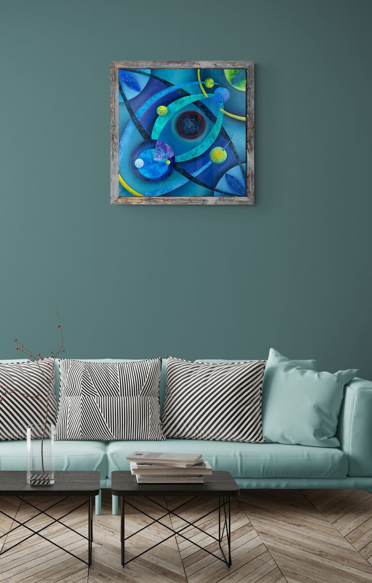 На фото видно, как картина гармонично вписывается в комнату с пастельными тонами и мягкой мебелью. Черно-белые полосатые подушки добавляют контраста и делают композицию завершенной. Картина "Космическое Сознание" не только украшает пространство, но и наполняет его философским содержанием, напоминая о нашей связи с бескрайним космосом и возможном существовании общего сознания, частью которого является каждый из нас.