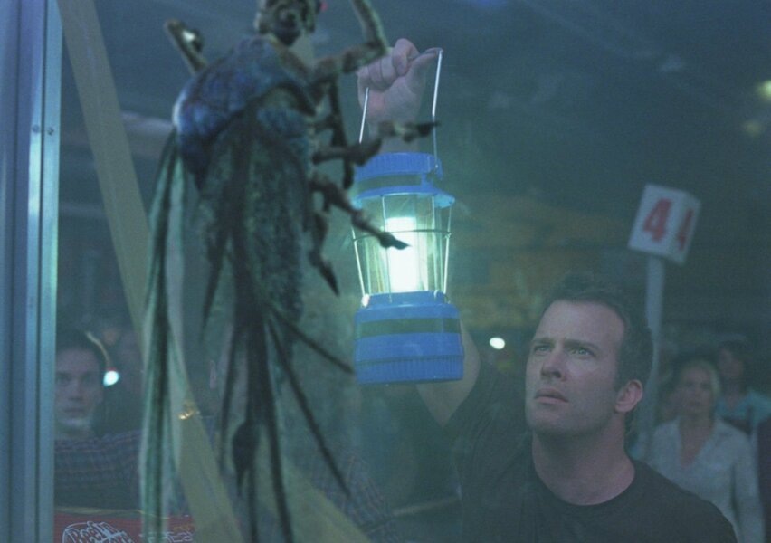 Крупным планом, одна из тварей которые напали на человечество