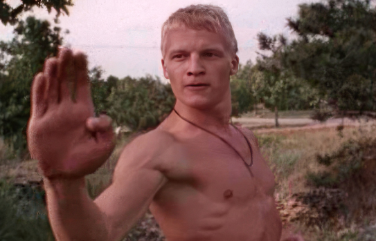 "Фанат": почему Серебряков отказался сняться в продолжении фильма, где сейчас "Вышибала"и как снимали один из лучших боевиков 80-х