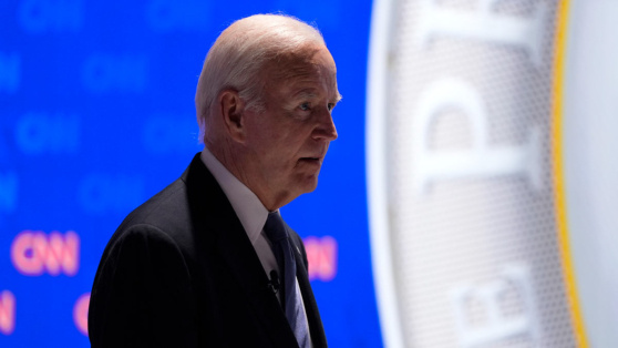    Байден вышел из президентской гонки в США Роман Захаров