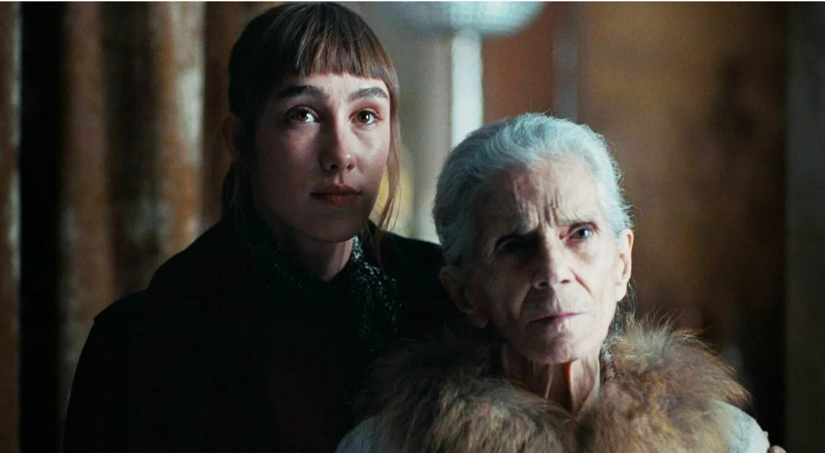 Фильм "Бабушка" скриншот, Сусанна с бабушкой