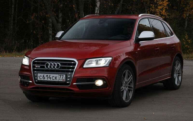    Audi Q5 имеет длину 4629 мм, клиренс – 200 мм, объем багажника багажник – 540 л. Цена 10-летних Q5 с пробегами 100-150 тысяч км лежит в пределах 1,8-2,5 млн рублей. Некоторые экземпляры значительно дороже, вне зависимости от пробега.