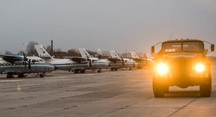 Самолеты Л-410 Краснодарского училища летчиков