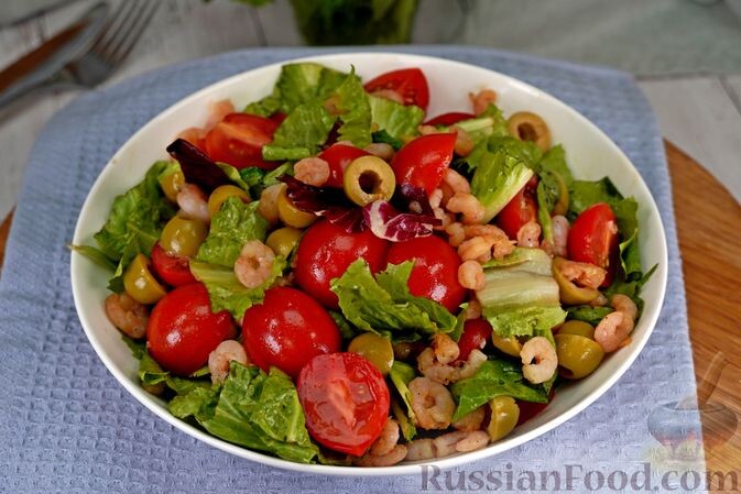 Салат русский классический. Салаты на поминки. Средиземноморский салат. Салат с макаронами. Салат аппетитный.