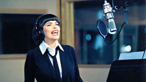 Мирей Матье в студии. Фото: сообщество «Mireille Mathieu» ВКонтакте 