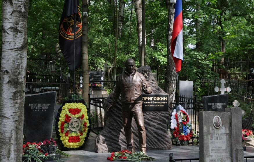    «Два на украинском, на одном — “петух”»: кто надругался над Пригожиным?