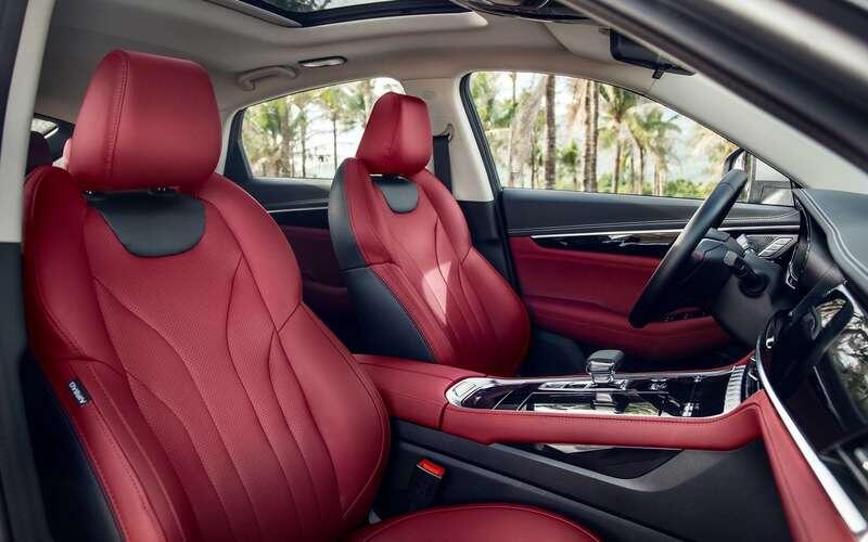    Интерьер Changan CS85 Coupe