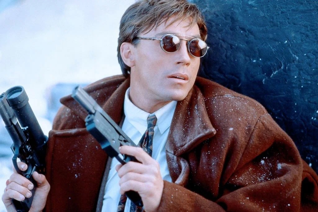 Пальто замарал, с..а!
