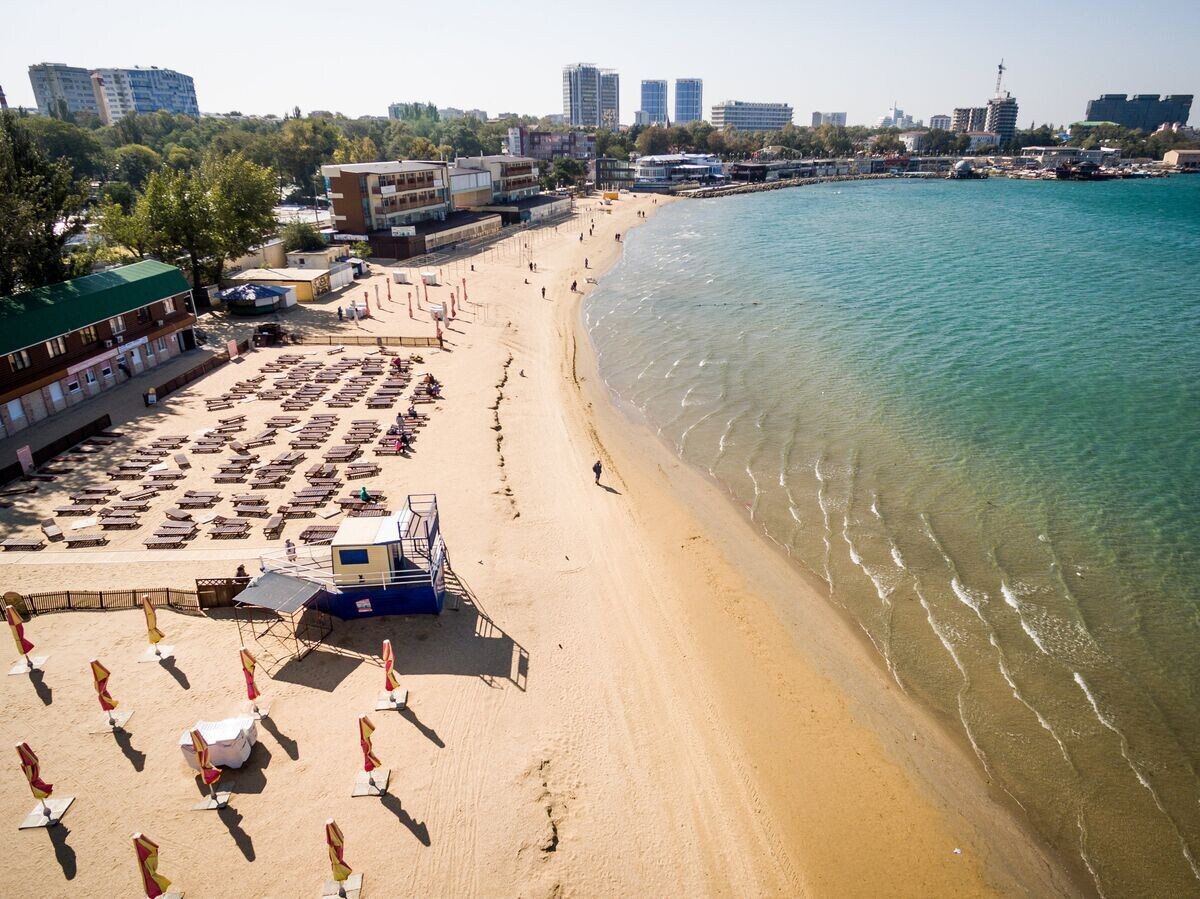    Центральный пляж в Анапе© РИА Новости / Виталий Тимкив