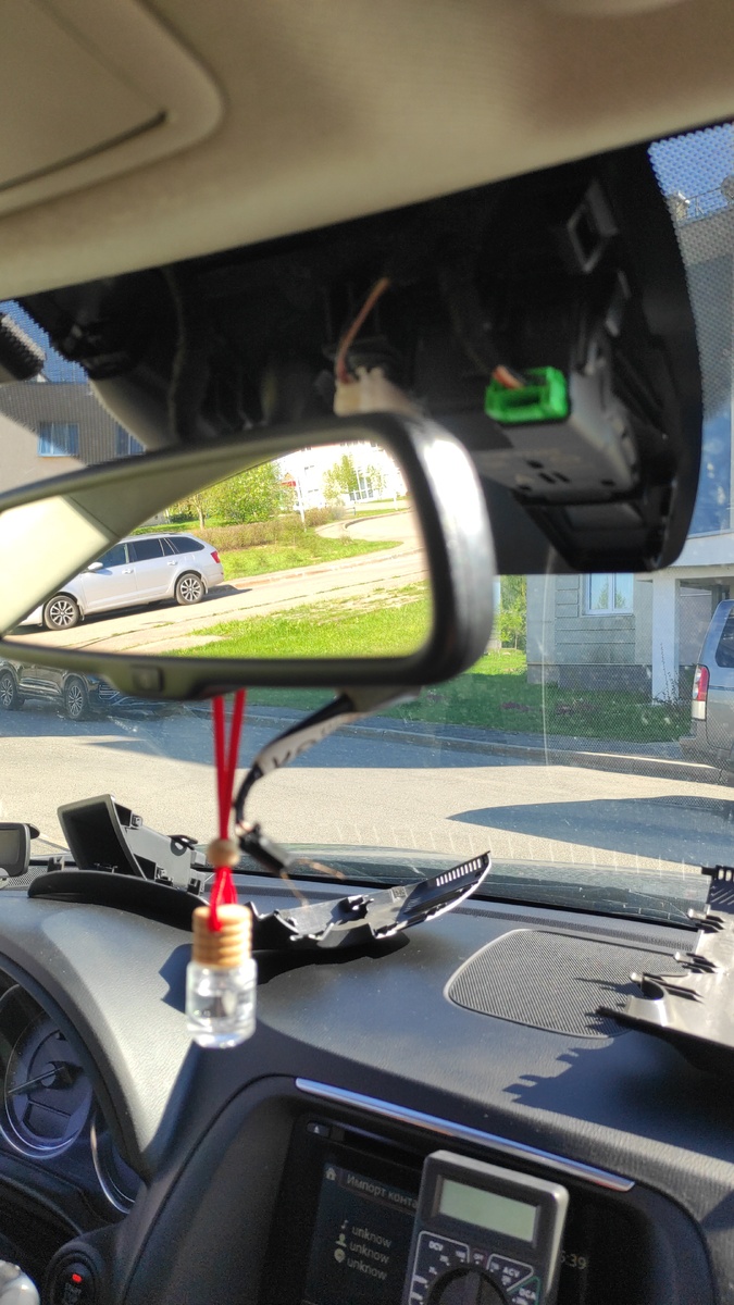 Вот что мы увидим внутри