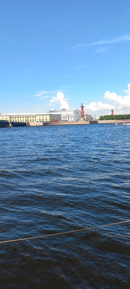 Дворцовая набережная. Фото из личного архива автора. 