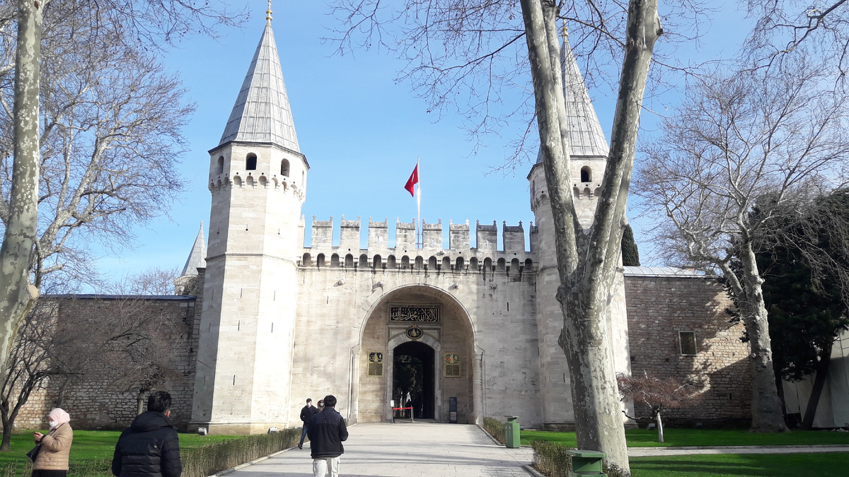 Тот самый известный Дворец Топкапы)). Личное фото