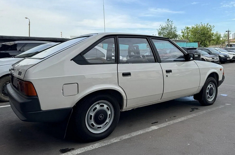 Фото с Авито