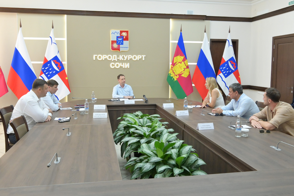 Встреча прошла в администрации курорта.
