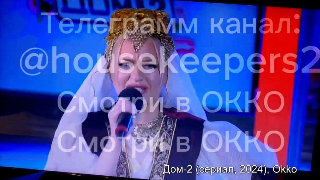 Фото: кадр будущего эфира. Элина Рахимова выступает на конкурсе "Открытие года"
