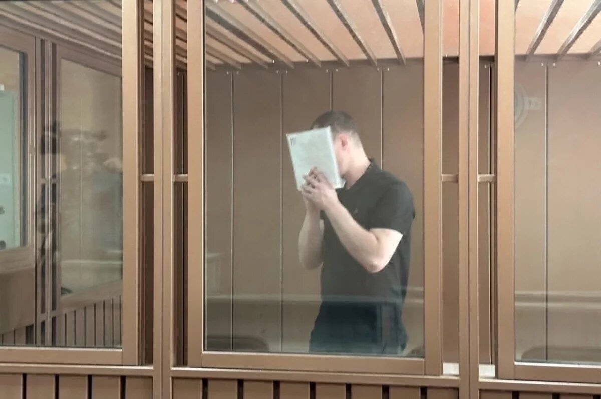    Обвиняемому продлили срок содержания под стражей.