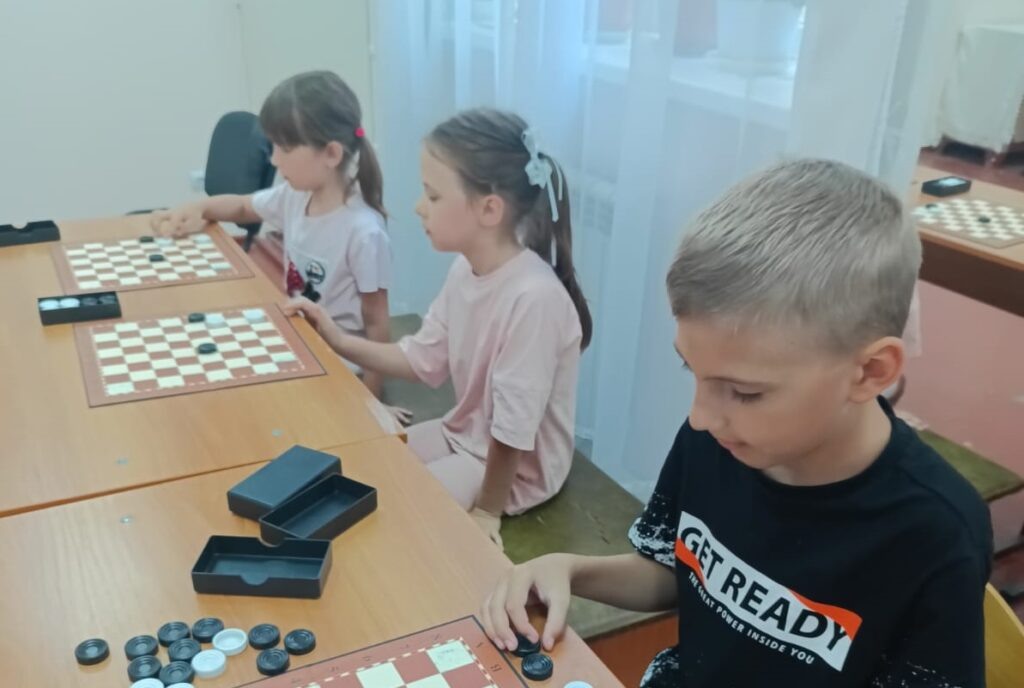 Занятия в Дорожном/Фото из личного архива К.С. Кушназарова