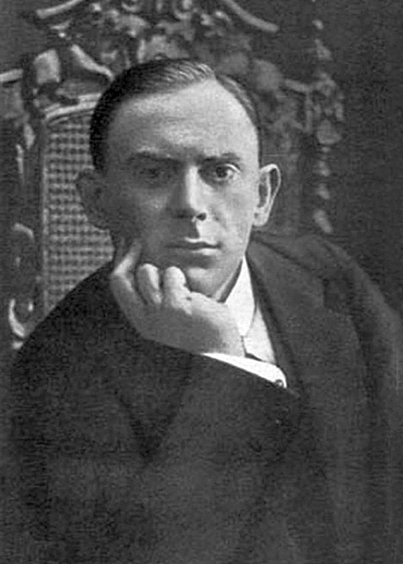 Сергей Юрьевич Левик - автор воспоминаний, певец, автор фантастически интересной книги "Записки оперного певца".