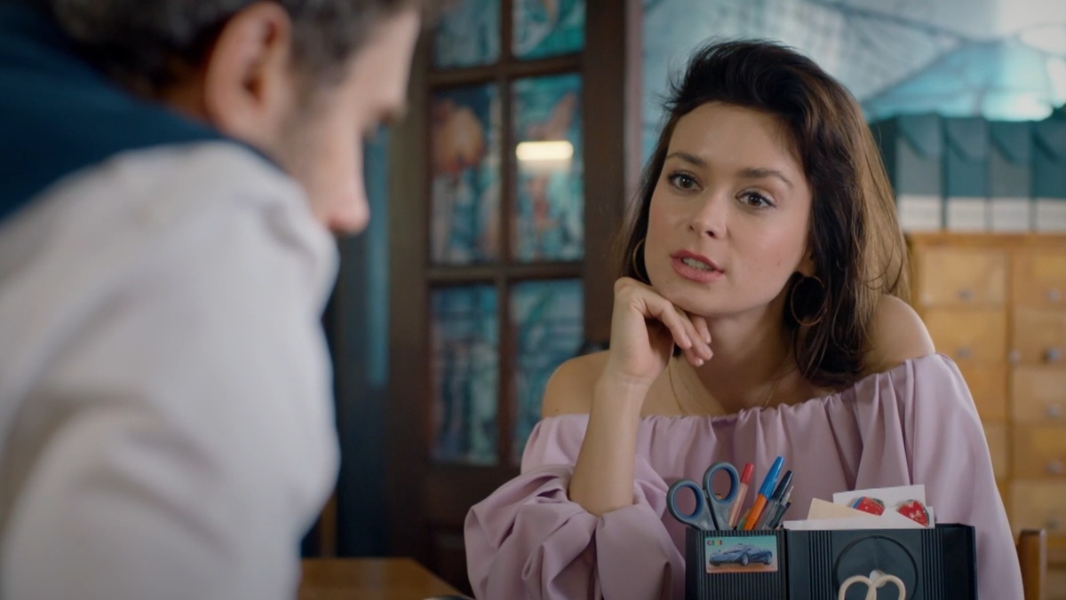 Александра Власова в роли Марины, сериал «Морячка»