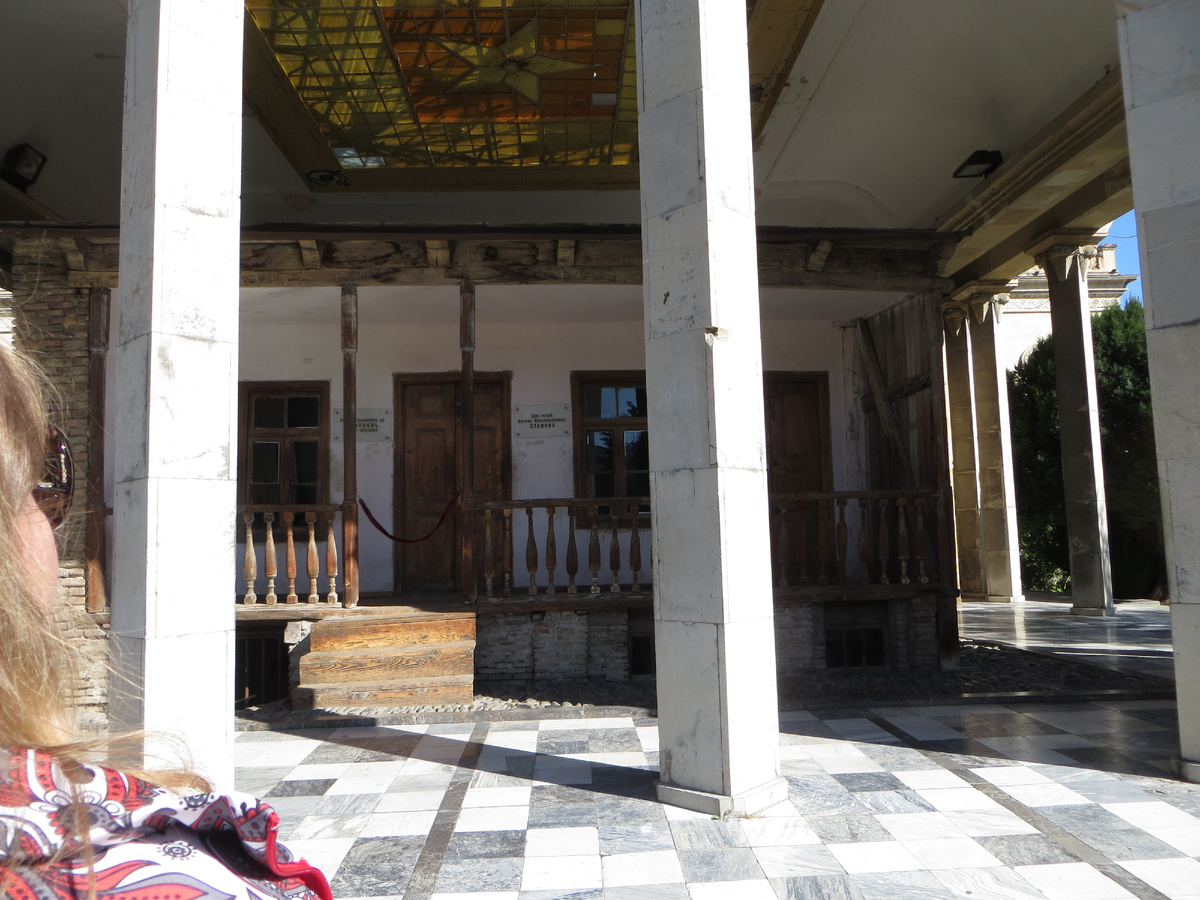 дом, в котором родился и вырос "вождь народов"