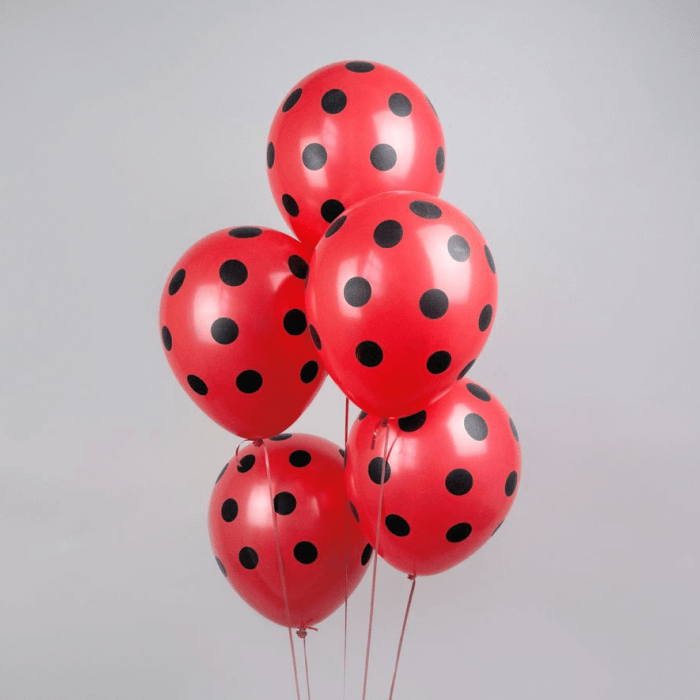 Шар12'' шелк рис. 5ст. Горох чёрный на красном 1 дизайн (25 шт./уп.) /БК