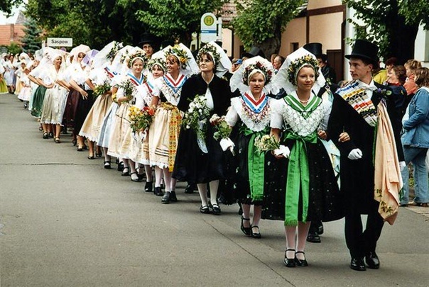 
Народный костюм лужичан. https://vk.com/wall-72566080_506