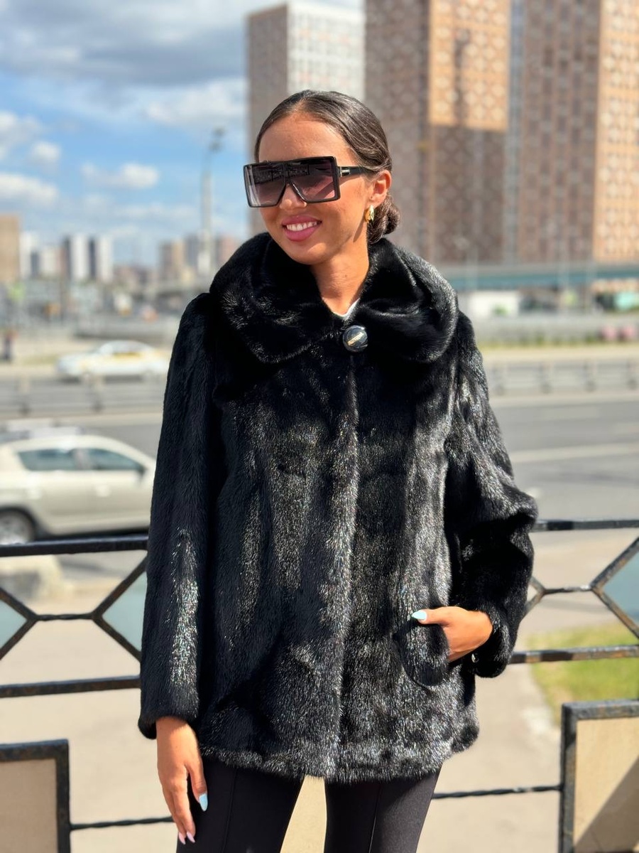 Шубка из меха норки с капюшоном, модель «куртка-роспуск», цвет черный бриллиант, длина 70 см
Размеры 44,46,48,50,52,54
✔️Цена 57900 рублей 