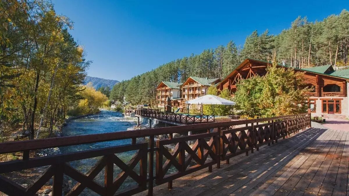 Алтай стал самым дорогим регионом России для туристов. Источник: bangkokbook.ru