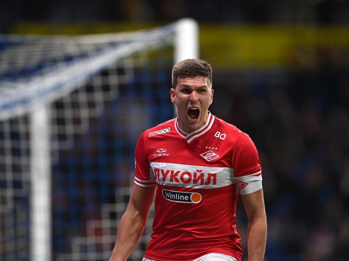    Форвард "Спартака" Александр Соболев радуется забитому голу в ворота "Динамо"© РИА Новости / Алексей Филиппов