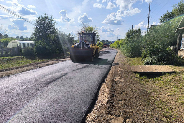    В селе Порез Унинского округа заканчивают ремонт дороги