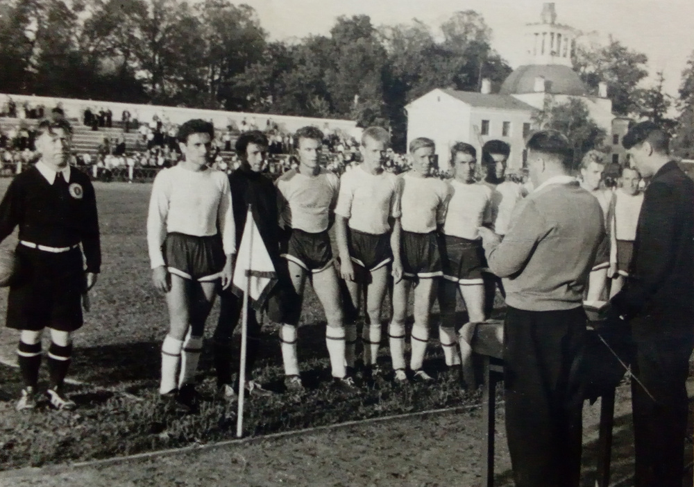 23.07.1961, стадион "Динамо". "Труд-ДХЗ" перед финалом Кубка области.