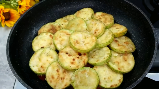 Не устаю готовить кабачки таким способом. Вкуснее и полезнее пиццы во много раз