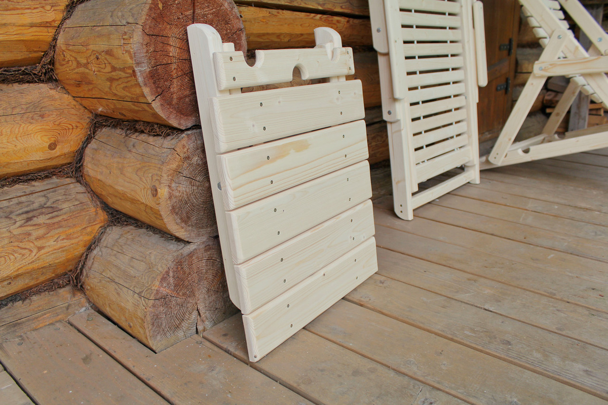 Столик для шезлонгов в сложенном виде