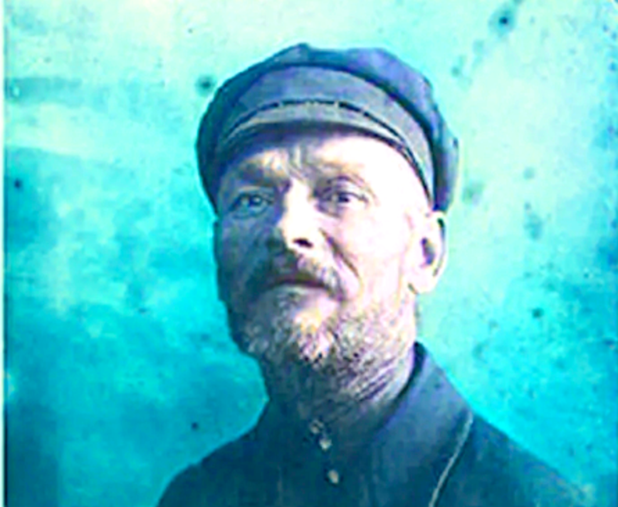 Василий Комаров