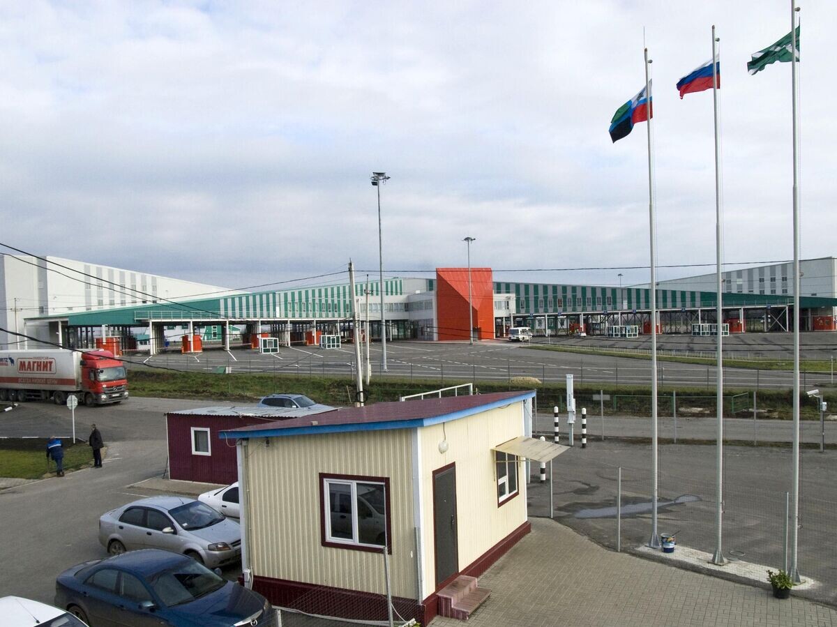    Таможенный пункт пропуска "Щебекино" на российско-украинской границе© РИА Новости / Валерий Морев
