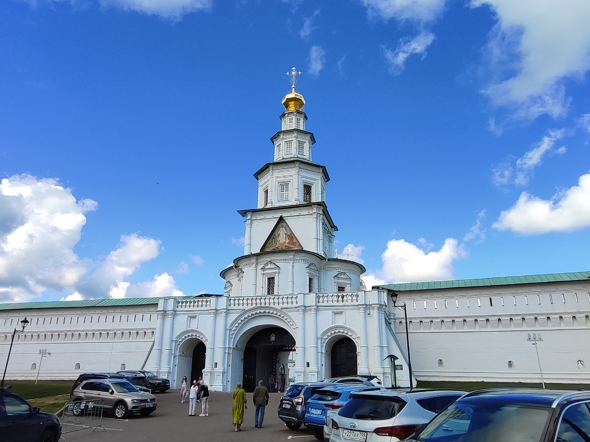 Московская обл., г. Истра, ул. Советская, 2