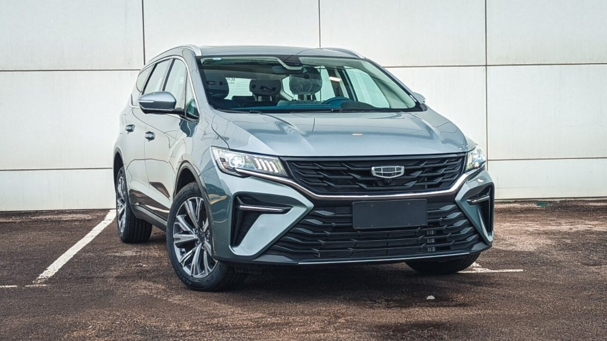 Минивен Geely Jiaji L 2025 модельного года 