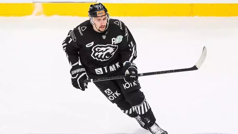    Антон Бурдасов.ХК «Трактор»